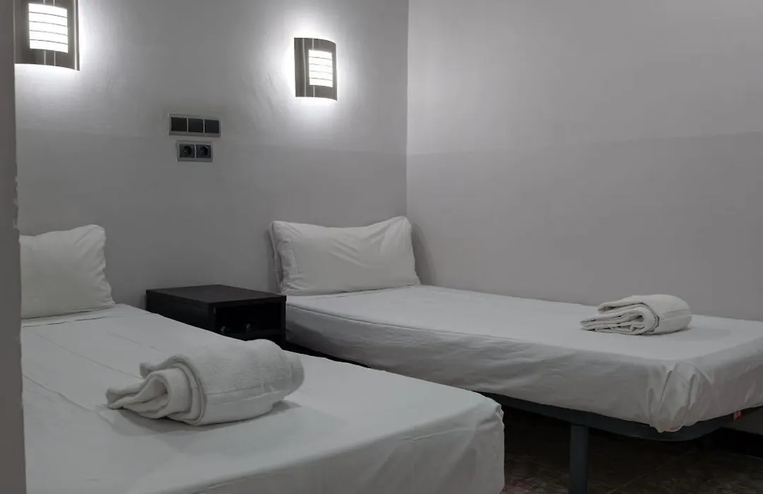 Hostal Levante Barcelona-1